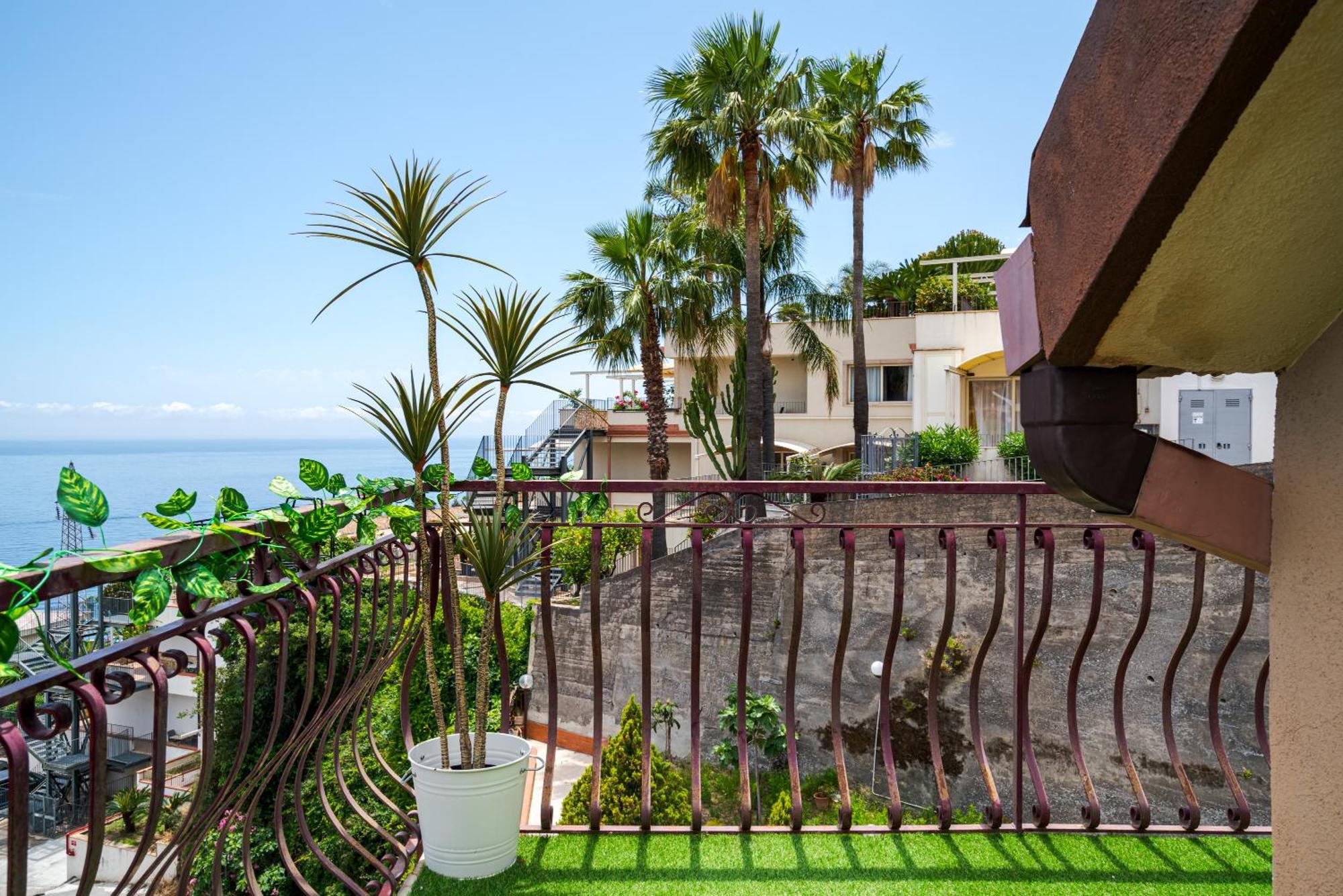 La Goccia Sul Mare Apartamento Letoianni Exterior foto