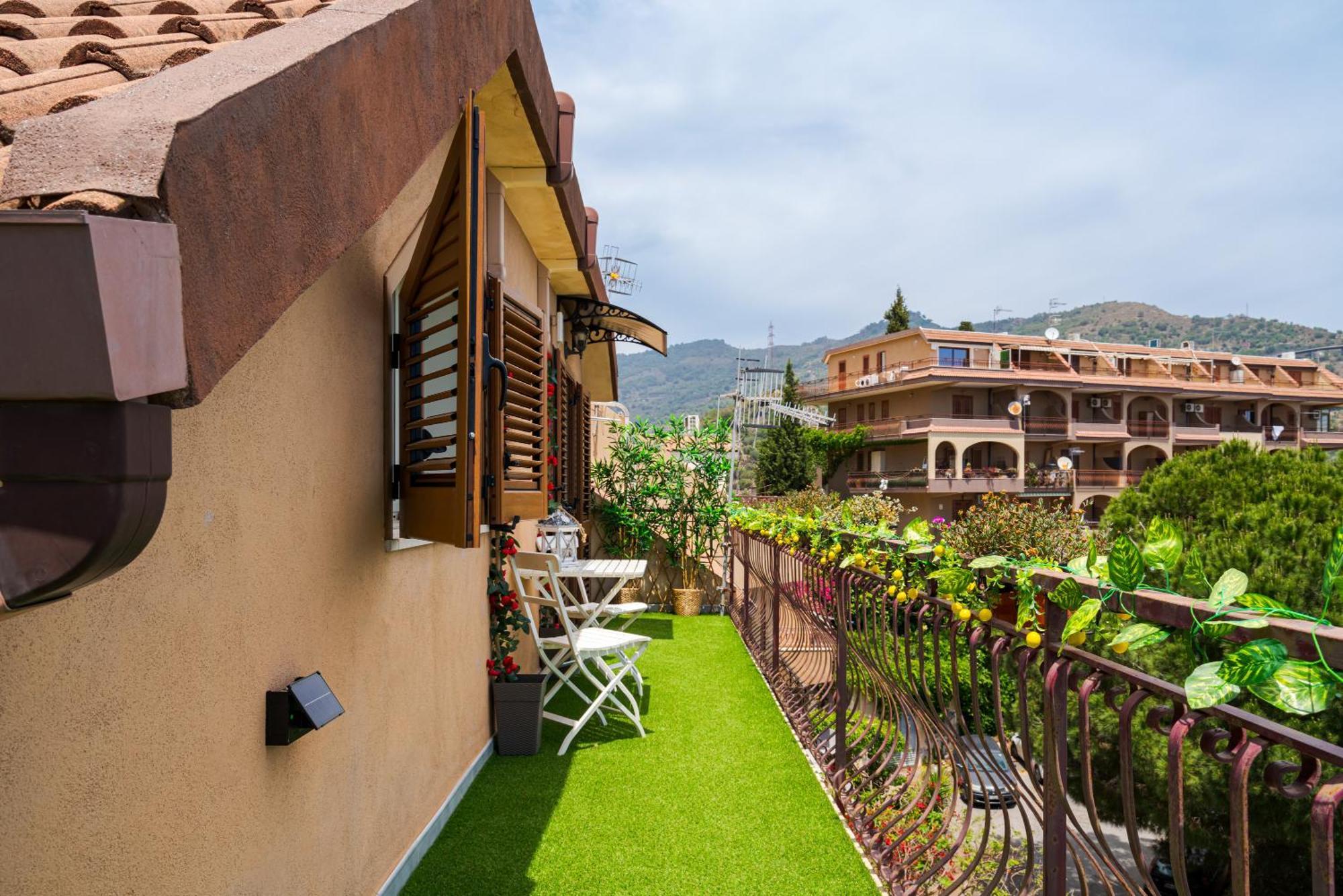 La Goccia Sul Mare Apartamento Letoianni Exterior foto