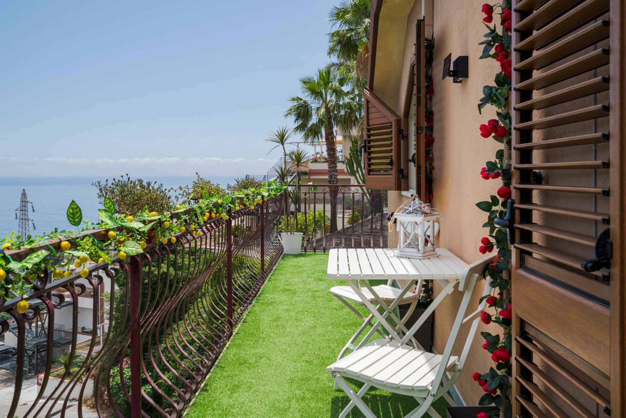 La Goccia Sul Mare Apartamento Letoianni Exterior foto